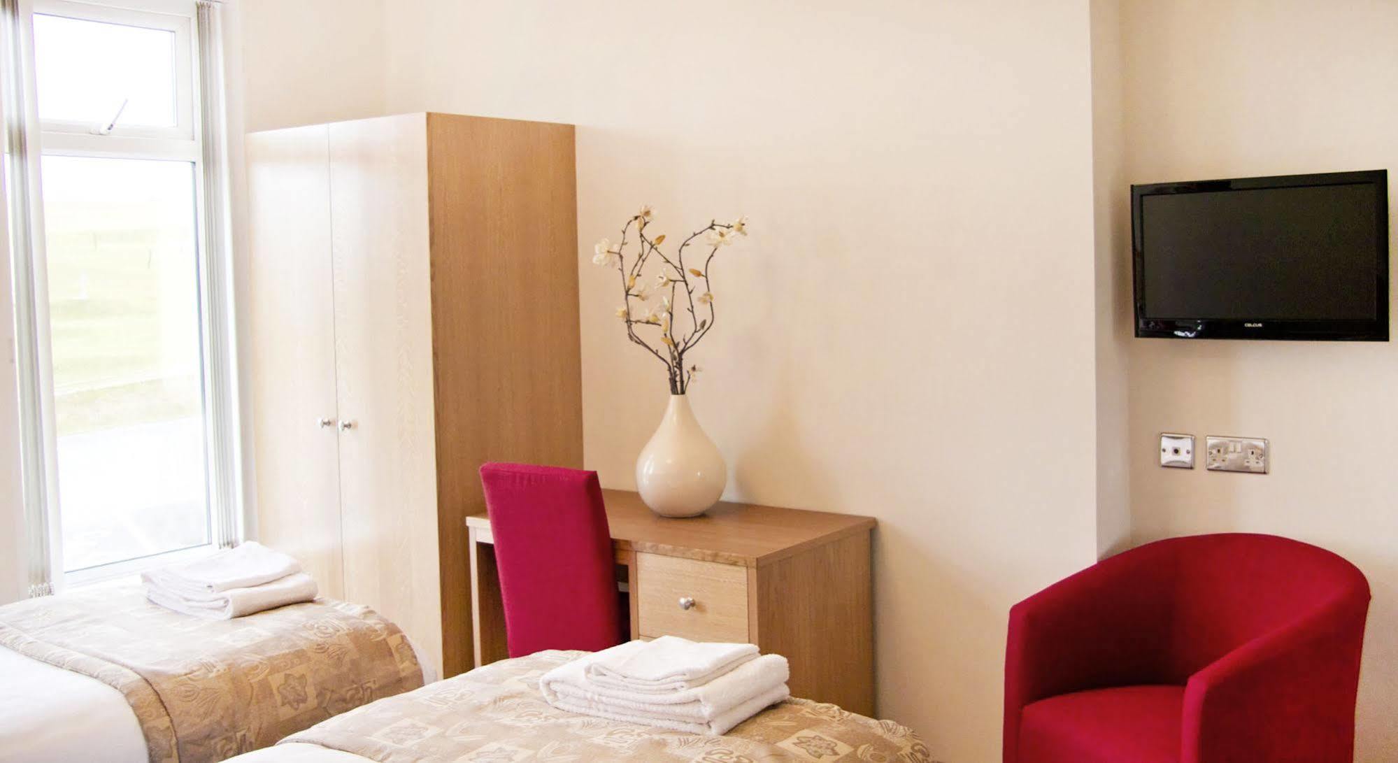 Somerfield Lodge Суонзи Екстериор снимка