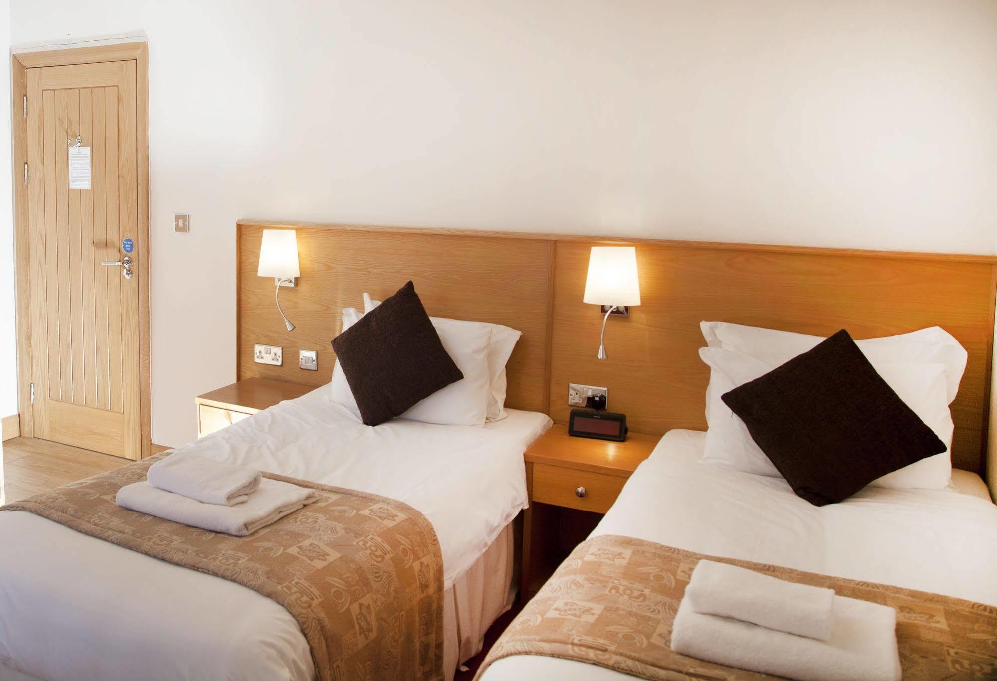Somerfield Lodge Суонзи Екстериор снимка
