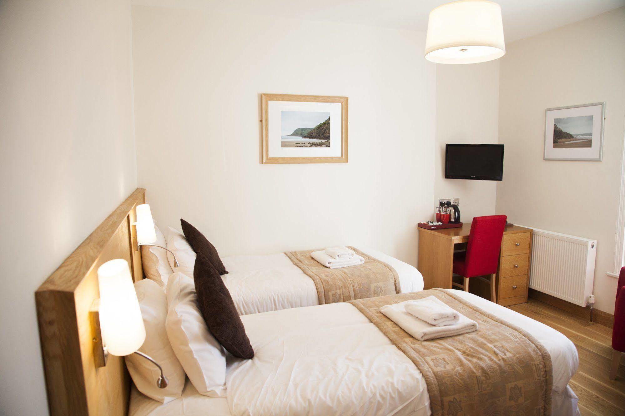 Somerfield Lodge Суонзи Екстериор снимка